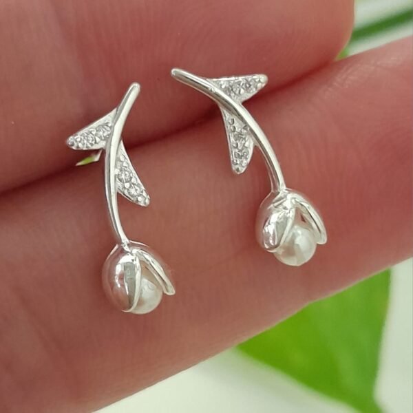 Tulipán con perla-pasante italiano