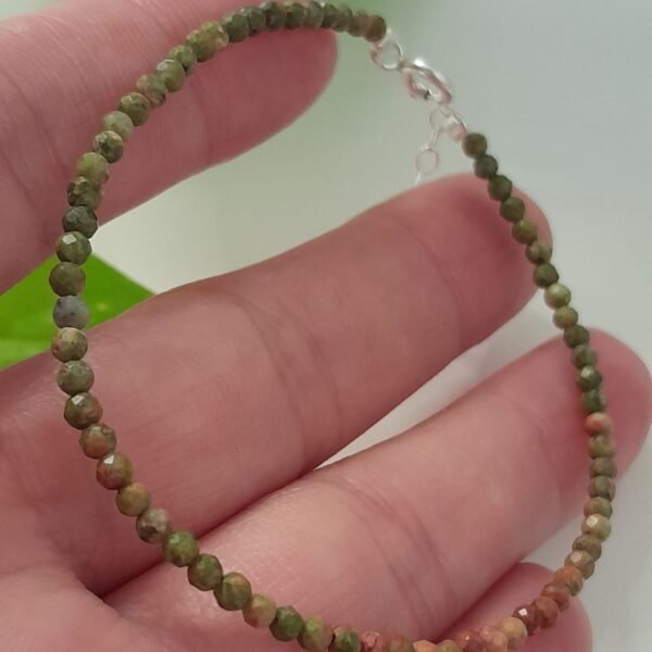 Micro piedra natural verde-pulsera italiana