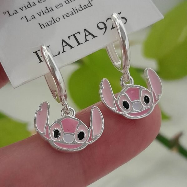 Huggies laminados con stitch rosa