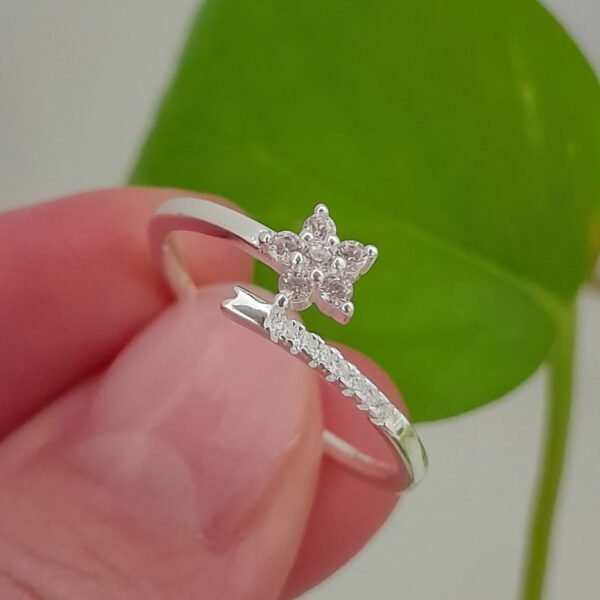 Anillo italiano flor cubic rosa