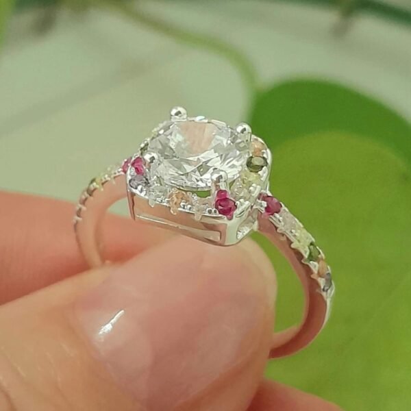 Anillo italiano cuadrado con cubic de colores
