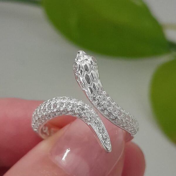 Anillo italiano serpiente cubic blanco ajustable