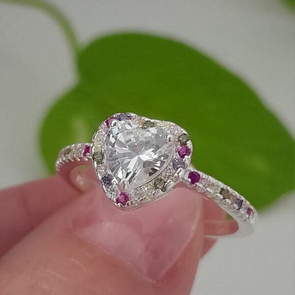 Anillo italiano corazon con cubic de colores