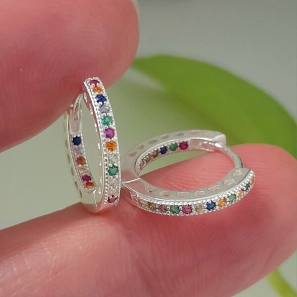 Argolla italiana cubic de colores y bordes calados