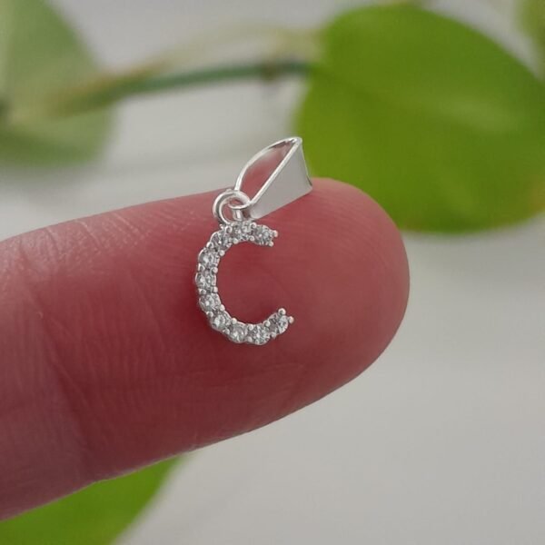 Inicial C laminada con brillo