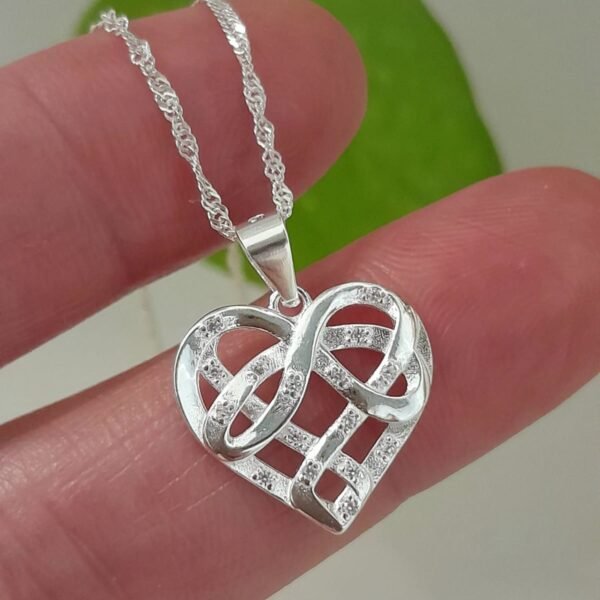 Dije italiano corazon con infinito