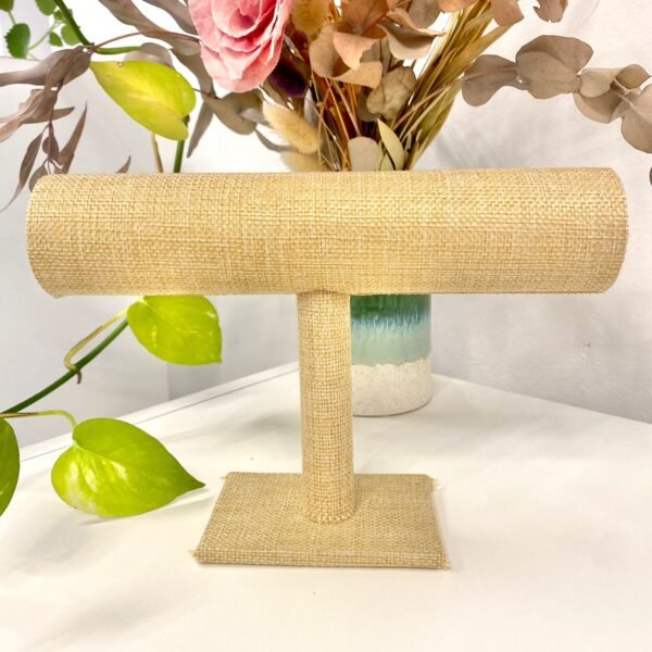 Exhibidor de pulseras color beige