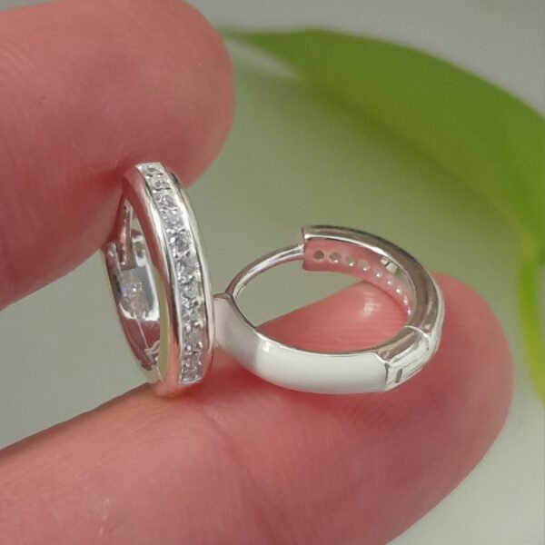 Argolla italiana reversible esmaltado blanco y cubic