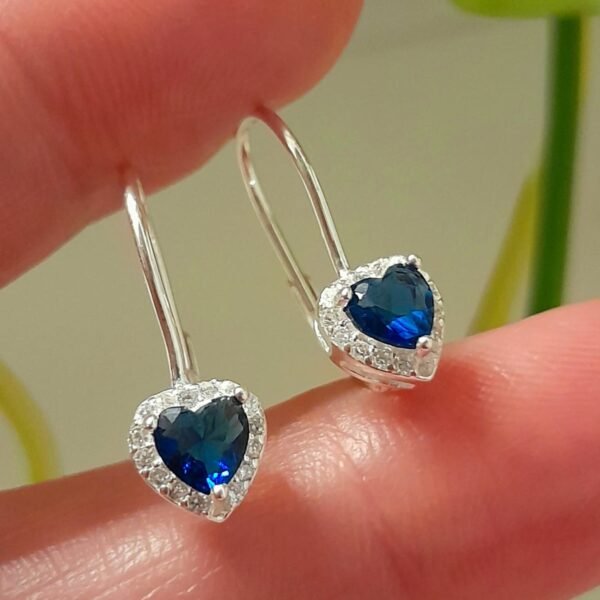 Aro italiano corazon de cubic azul y blanco con cierre brizura