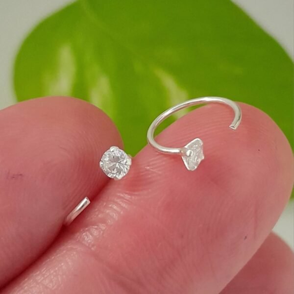 Piercing nariz con cubic italiano