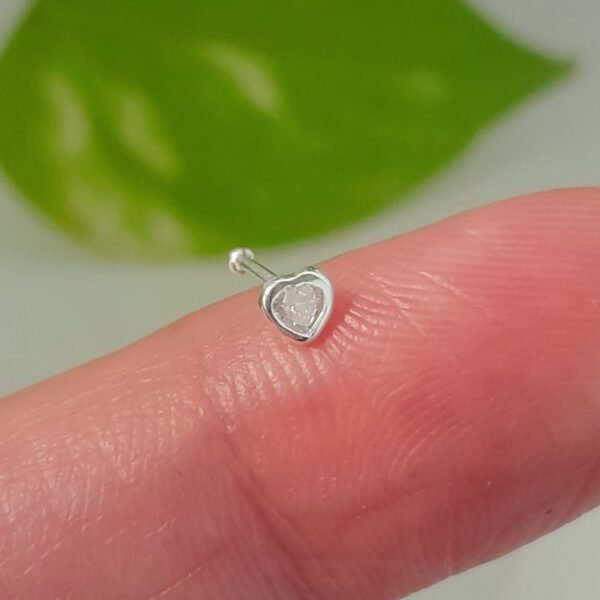 Piercing nariz corazon con cubic