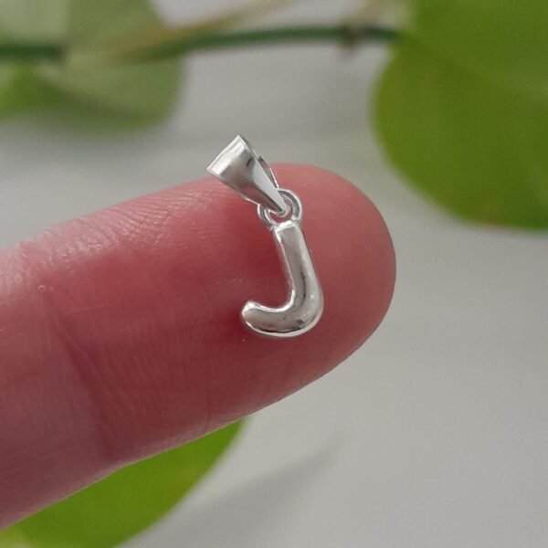 Inicial J italiana lisa