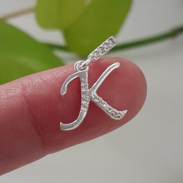 Inicial K italiana con brillo