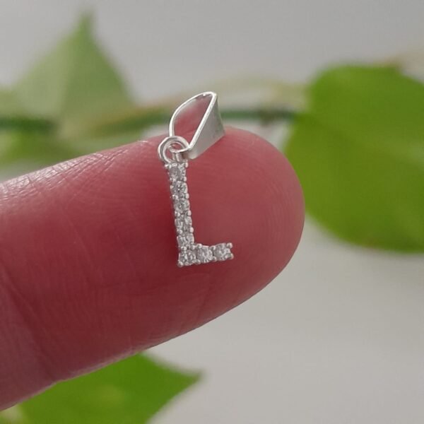 Inicial L laminada con brillo