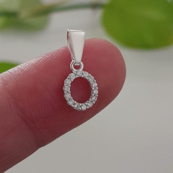 Inicial O laminada con brillo