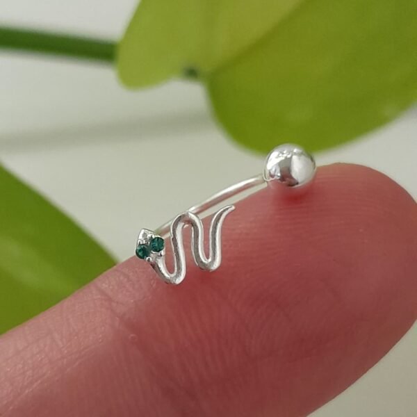 Piercing de pupo serpiente laminada