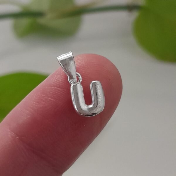 Inicial U italiana lisa