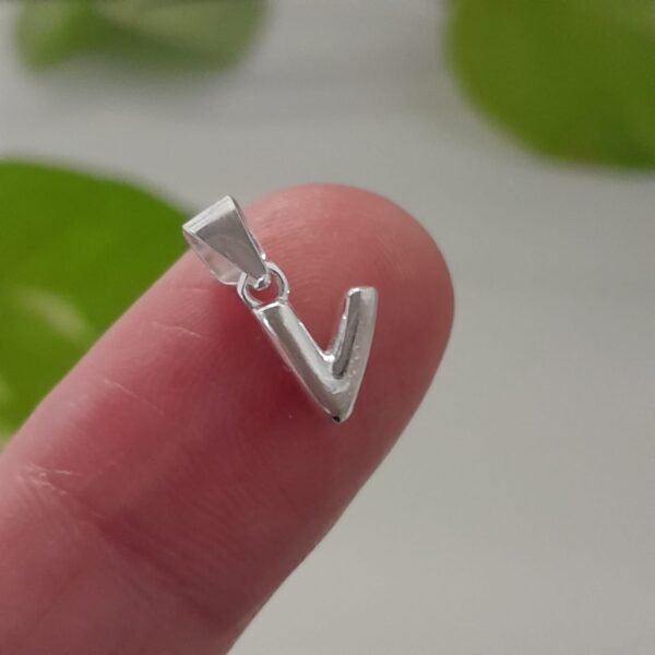 Inicial V italiana lisa