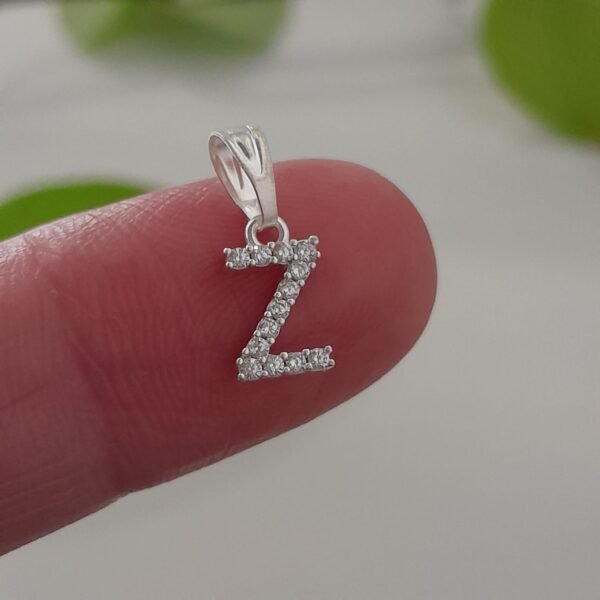 Inicial Z laminada con brillo