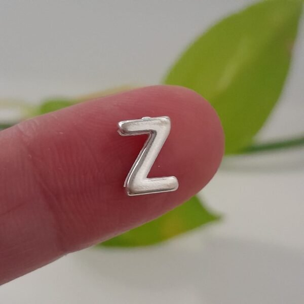 Inicial Z laminada pasante lisa