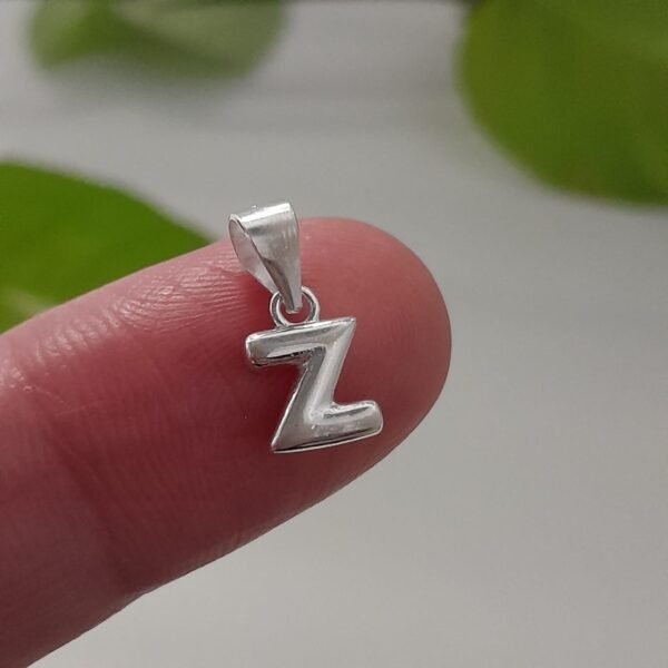 Inicial Z italiana lisa