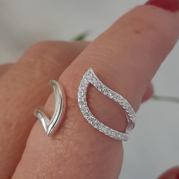 Anillo italiano ajustable lineal con cubic