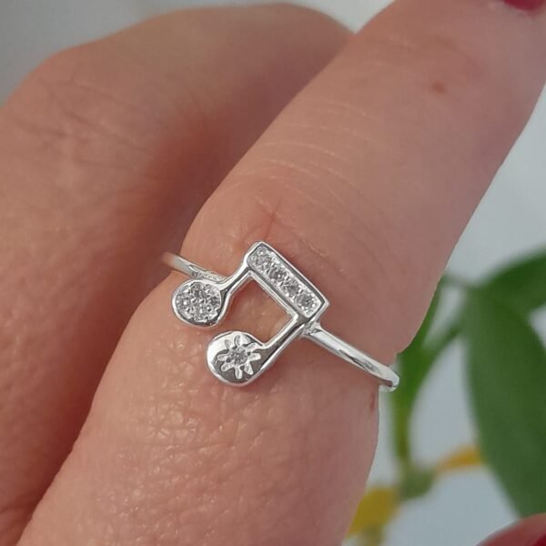 Anillo italiano nota musical con cubic