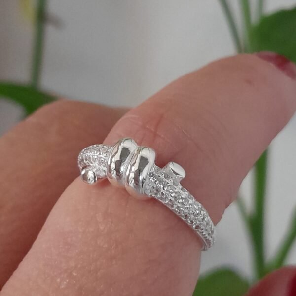 Anillo italiano con cubic y nudo liso ajustable