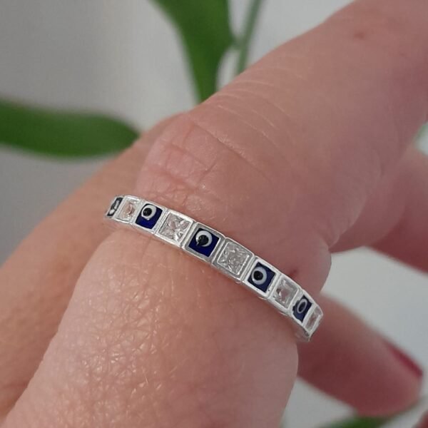Anillo italiano con ojo turco