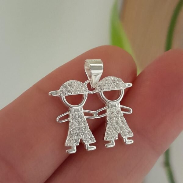 Dije italiano niños con cubic