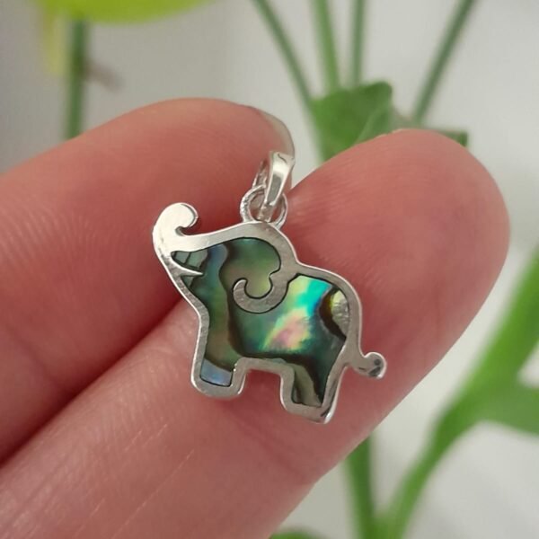 Dije italiano elefante con allioti