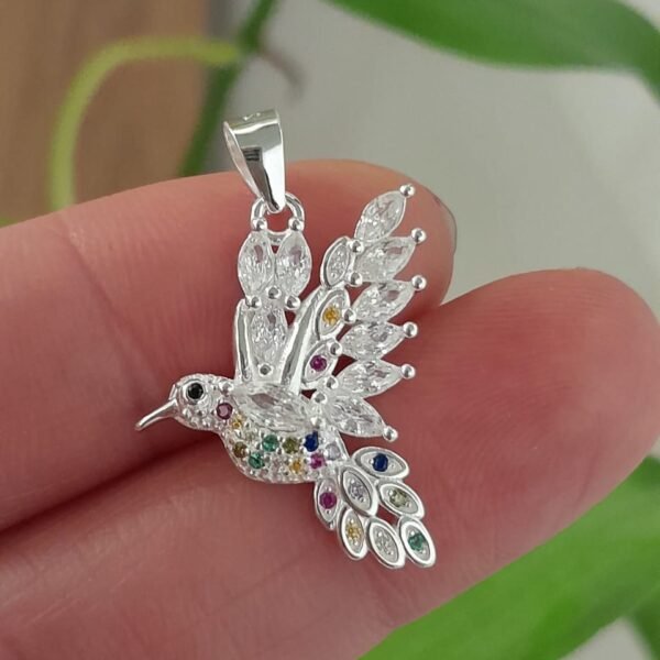 Dije colibri italiano con cubic de colores