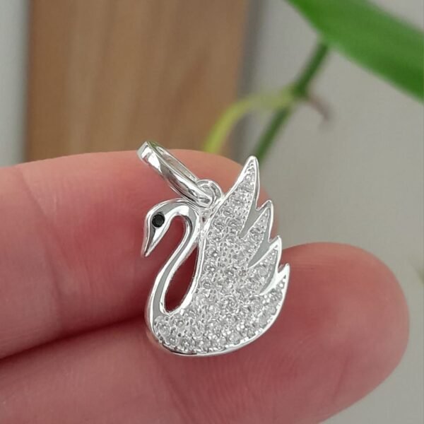 Dije italiano cisne con cubic