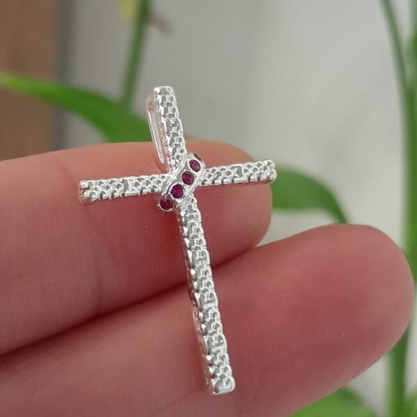 Dije italiano cruz lisa con cubic rosa