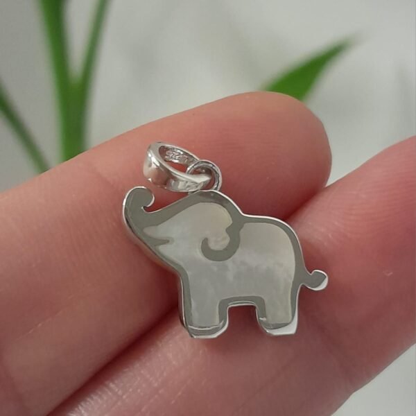Dije italiano elefante con nacar