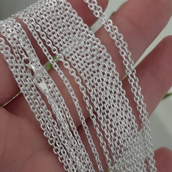Cadena laminada con eslabones