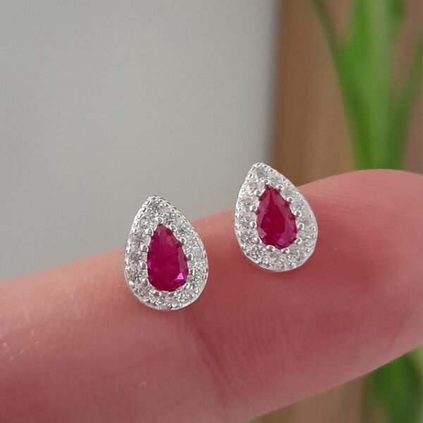 Pasante italiano gota con cubic fucsia