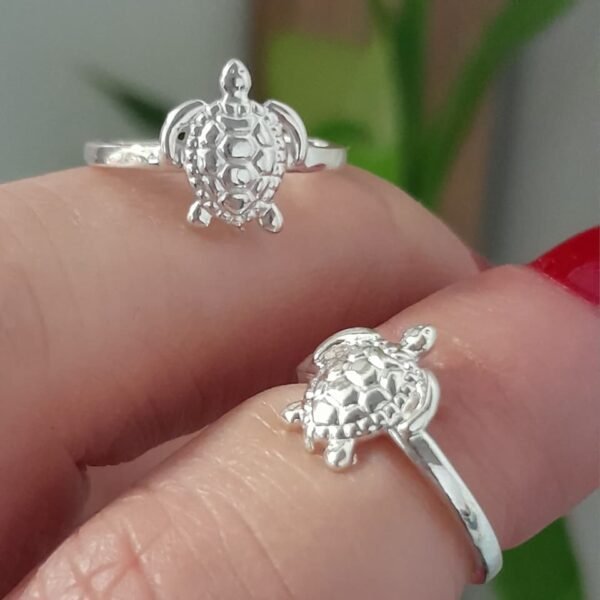 Anillo laminado tortuga lisa midie