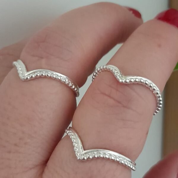 Anillo laminado en V