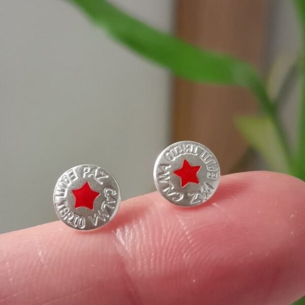 Abridor con grabados y estrella roja