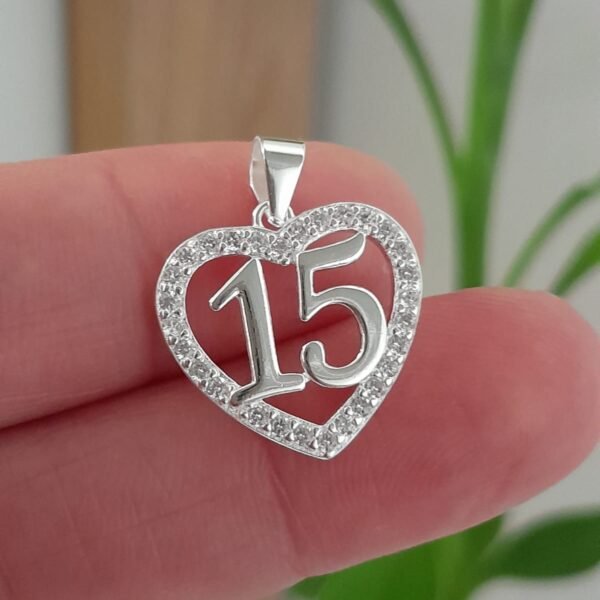 Dije italiano 15 corazon cubic