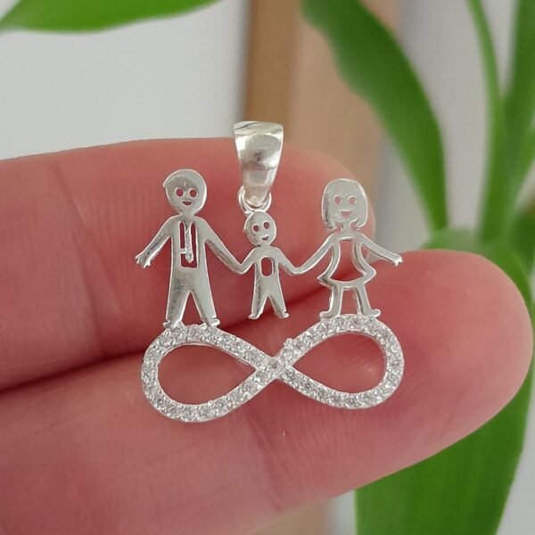 Dije italiano familia e infinito