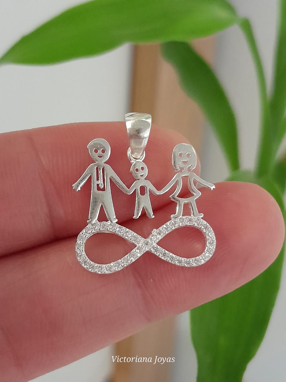 Dije italiano familia e infinito
