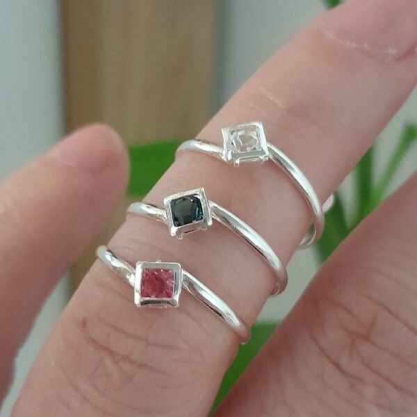 Anillo laminado rombo cubic colores