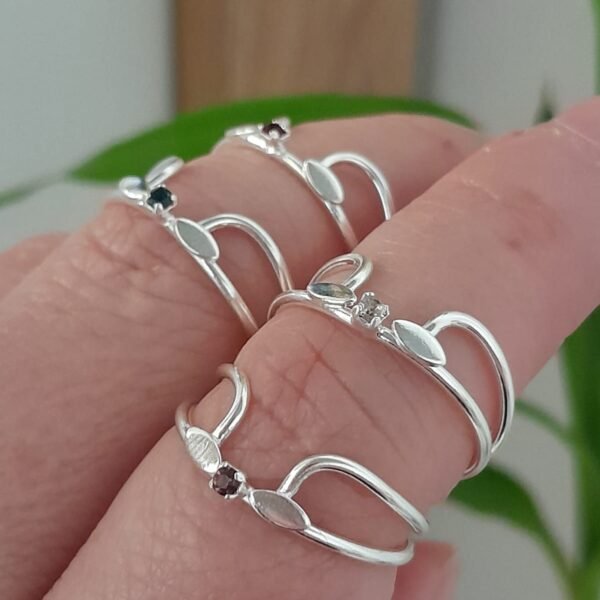 Anillo laminado con cubic color