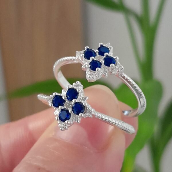 Anillo italiano flor cubic azul