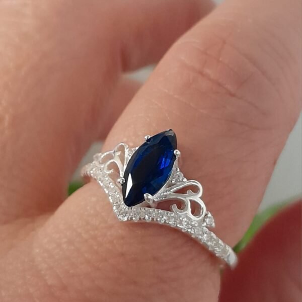 Anillo italiano cubic azul grande