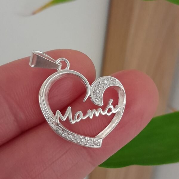 Dije laminado corazon con cubic MAMA