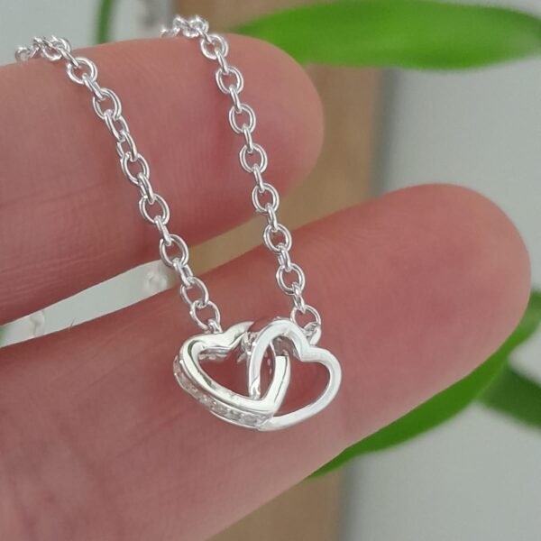 Conjunto italiano corazones entrelazados con cubic