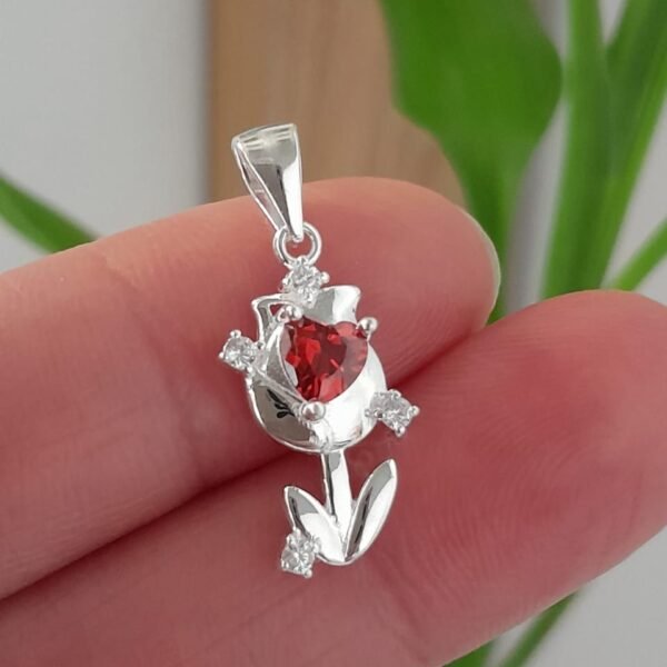 Dije italiano tulipan con corazon
